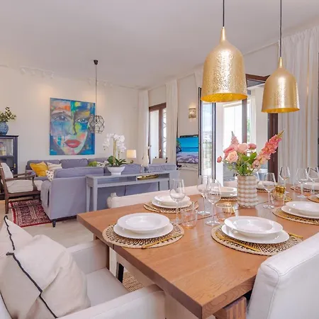 6-bdrm Andalusian Modern Next To Golf Course * Estepona