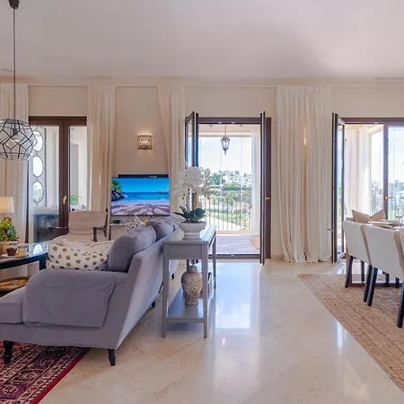 6-bdrm Andalusian Modern Next To Golf Course * Estepona