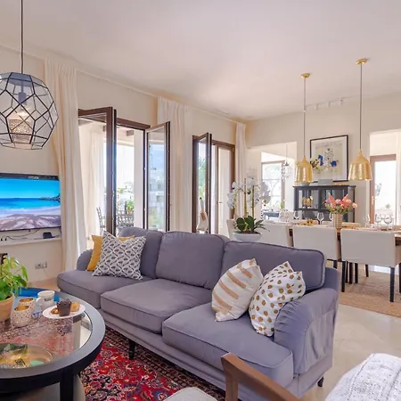 Apartment 6-bdrm Andalusian Modern Next To Golf Course *