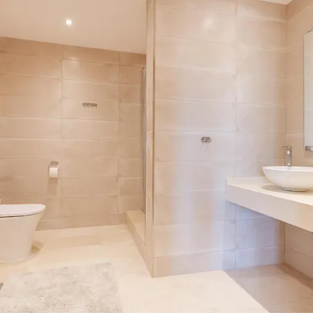 Apartment 6-bdrm Andalusian Modern Next To Golf Course