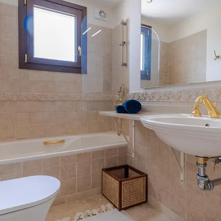 Apartment 6-bdrm Andalusian Modern Next To Golf Course