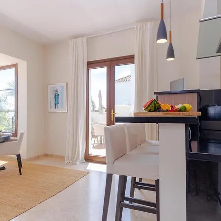 6-bdrm Andalusian Modern Next To Golf Course Estepona