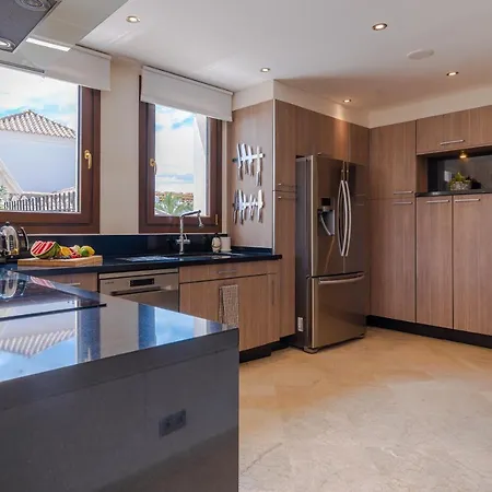 Apartment 6-bdrm Andalusian Modern Next To Golf Course