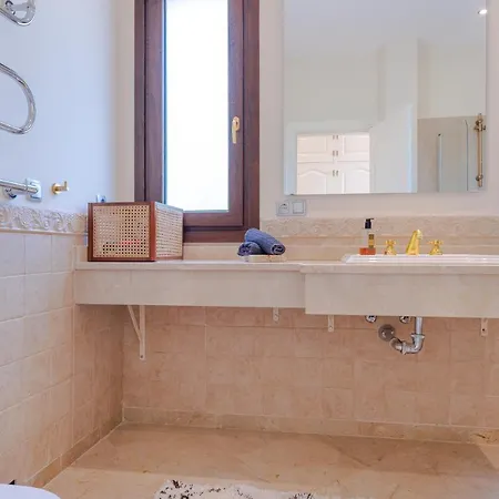 Apartment 6-bdrm Andalusian Modern Next To Golf Course Estepona