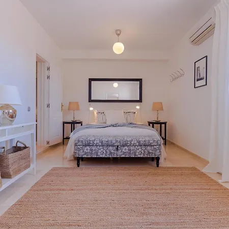 Apartment 6-bdrm Andalusian Modern Next To Golf Course Estepona