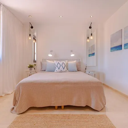 6-bdrm Andalusian Modern Next To Golf Course
